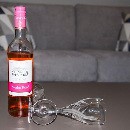 Rena'S Luxury Apartment With Free Private Parking Khania Eksteriør bilde
