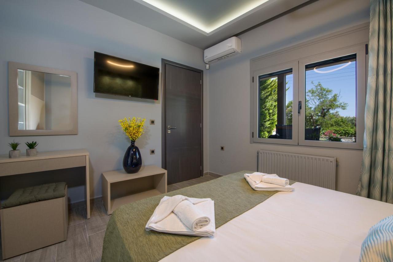 Rena'S Luxury Apartment With Free Private Parking Khania Eksteriør bilde